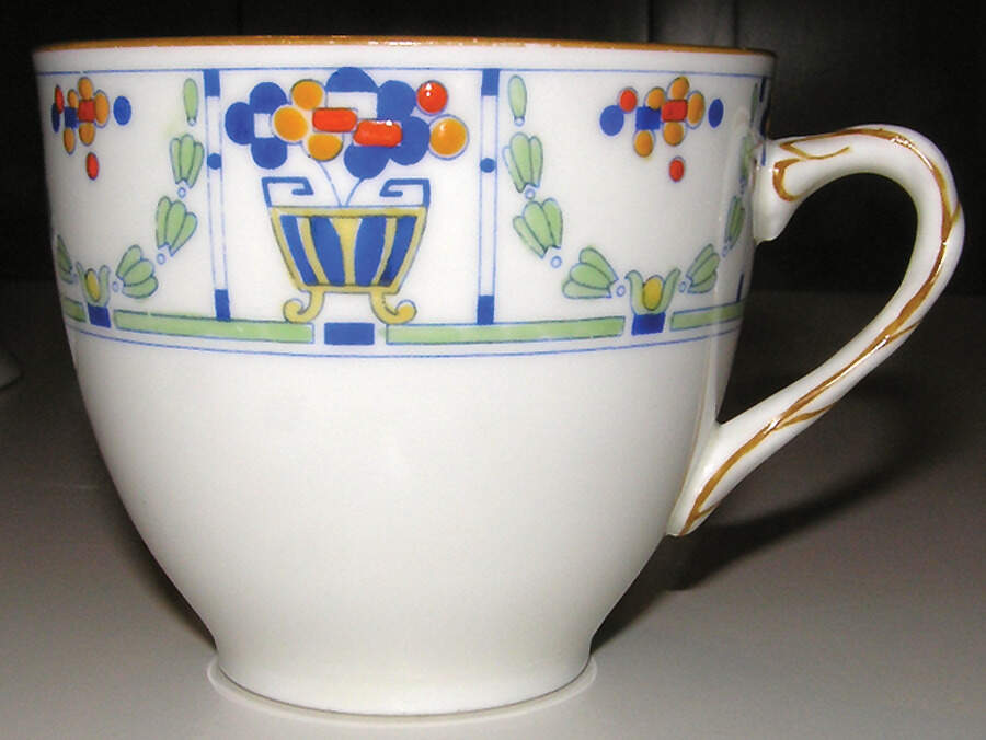 H3703 Flat Cup by Royal Doulton-1