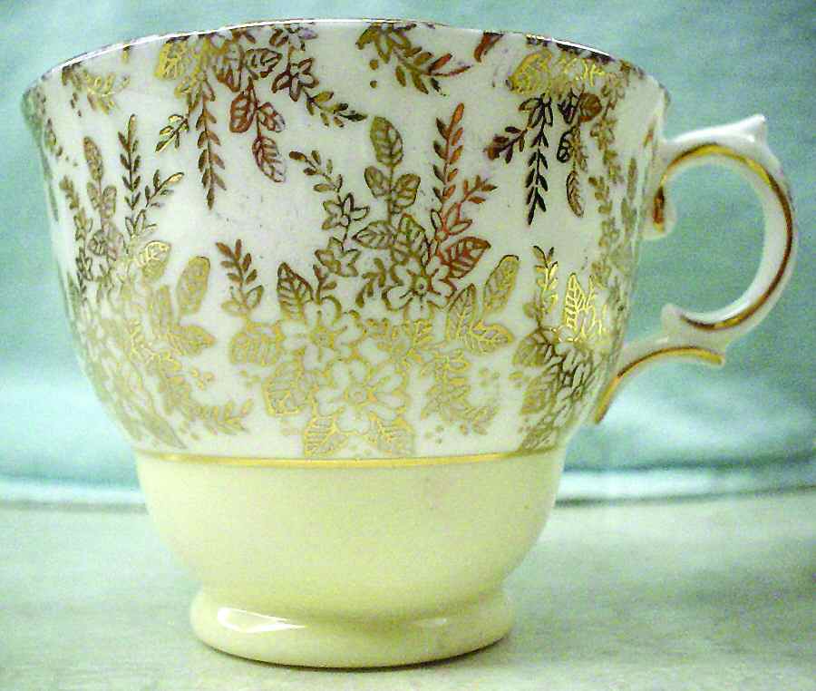 7391 Footed Cup by Royal Vale-1