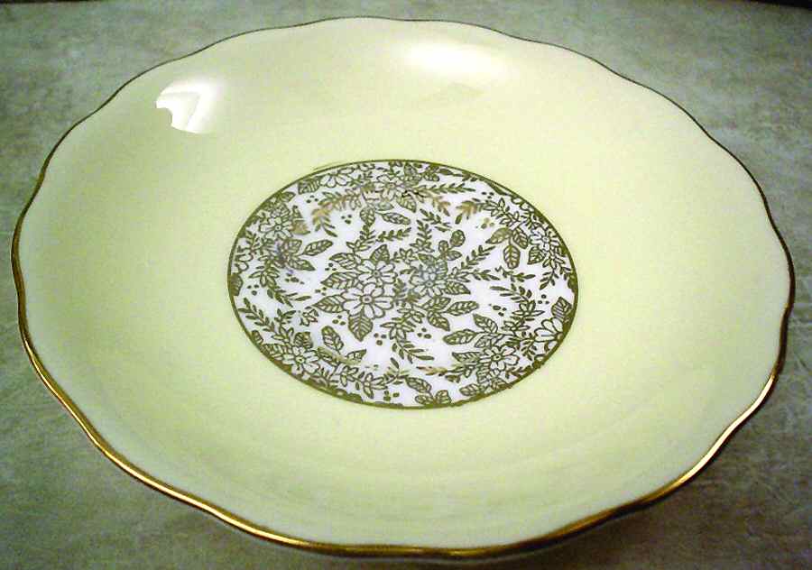 7391 Saucer by Royal Vale-1