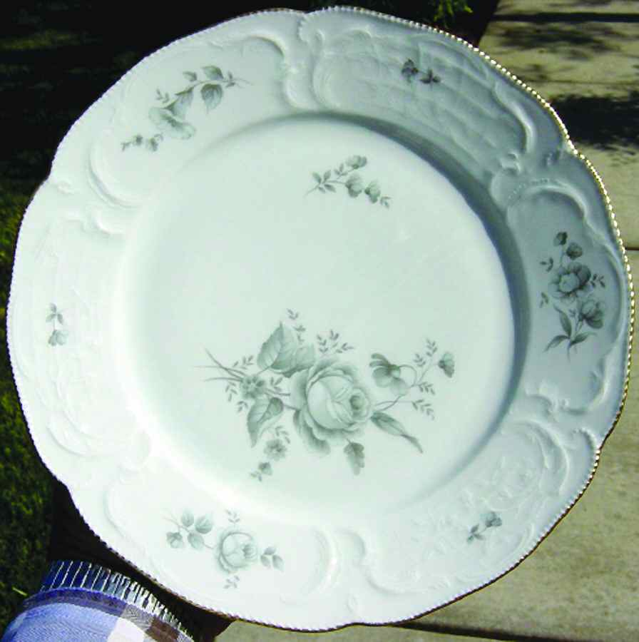 R1636 Dinner Plate by Rosenthal - Continental-1