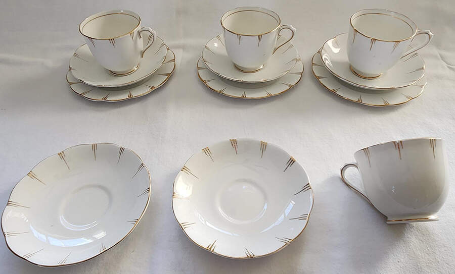 ROA187 Footed Cup & Saucer Set by Royal Albert-1
