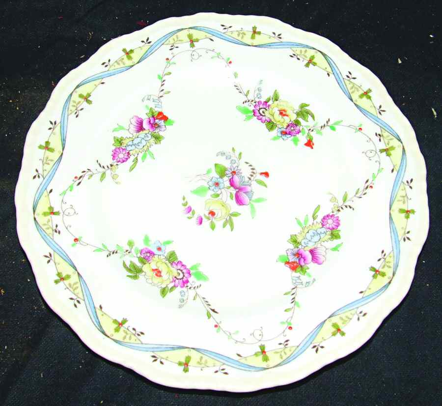 V984 Saucer for Cream Soup Bowl by Royal Doulton-1