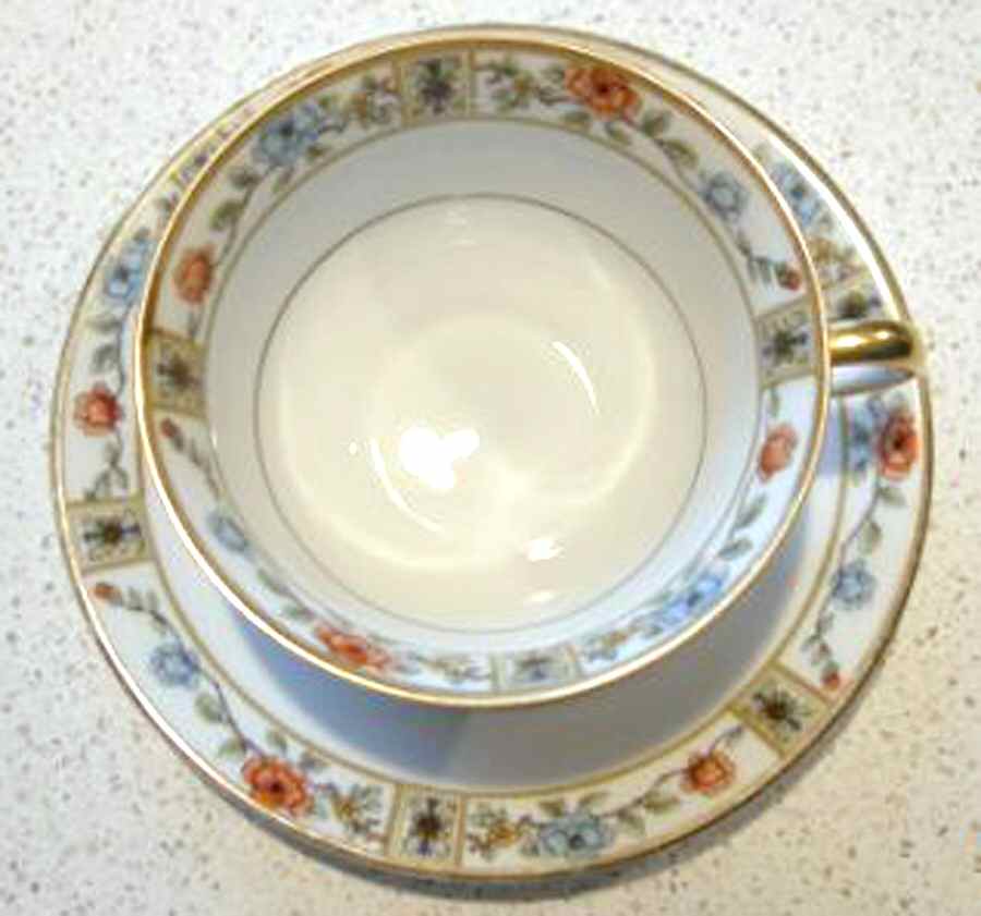 ROB362 Footed Cup & Saucer Set by Royal Bayreuth-1