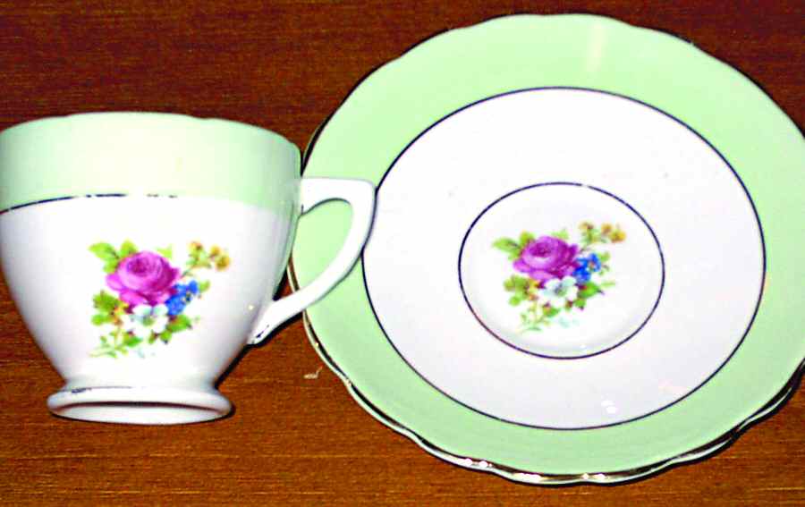 5004 (Scalloped) Footed Cup & Saucer Set by Rosina-Queens-1