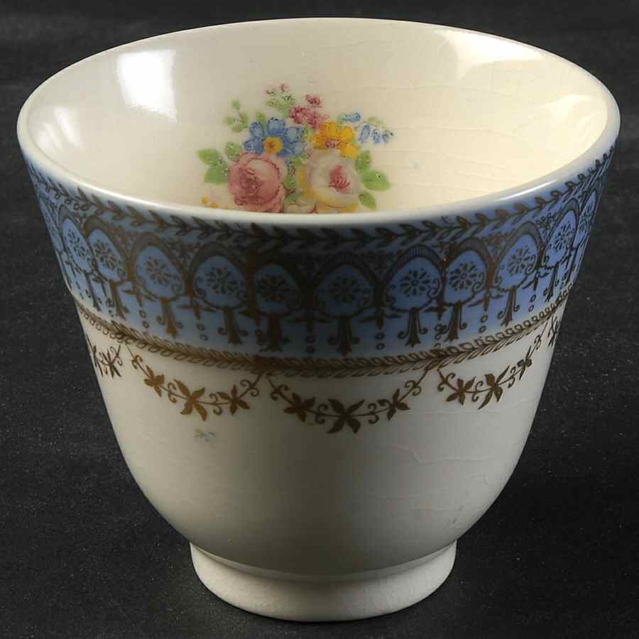 Bluetonia Sugar Bowl No Lid by Royal (USA)-1