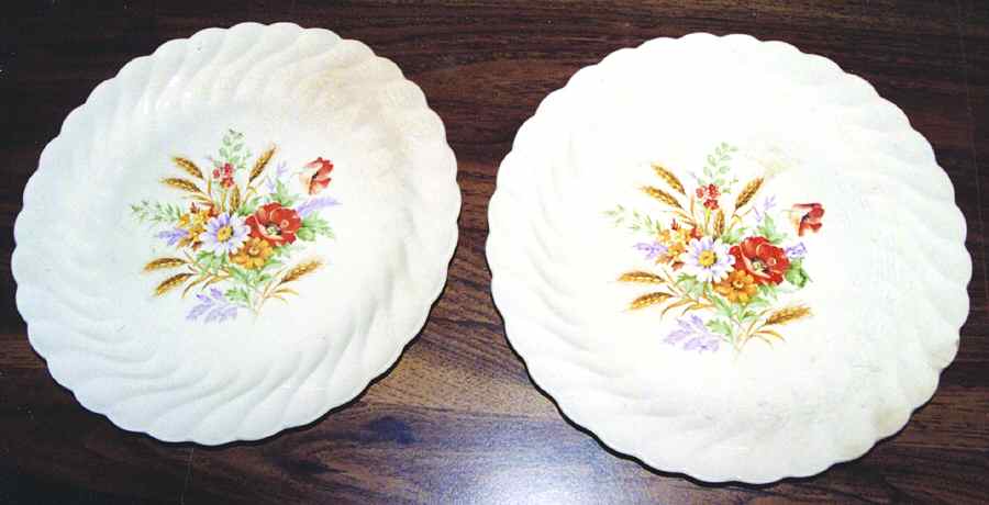 Wheat Dinner Plate by Royal (USA)-1