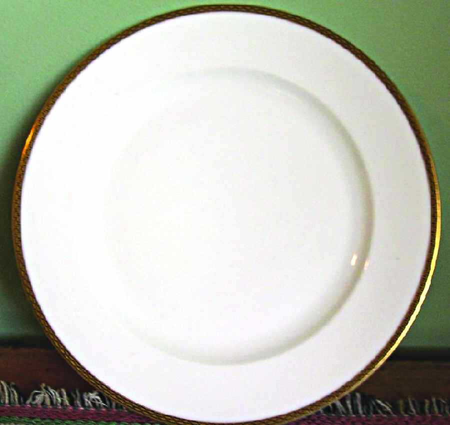 ROB367 Dinner Plate by Royal Bayreuth-1
