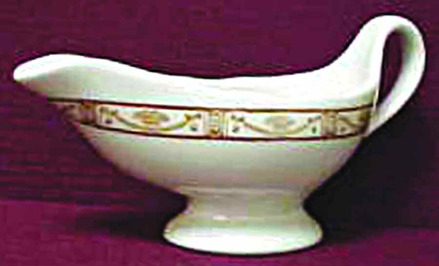 ROJ220 Gravy Boat by Royal Jackson-1