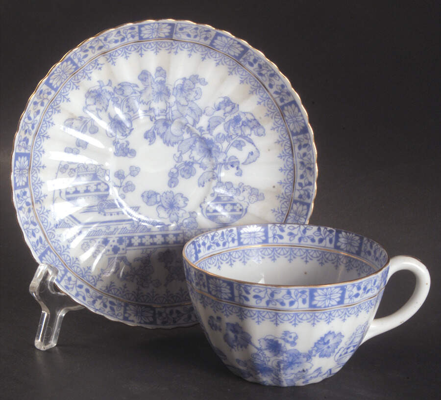 China Blau Flat Cup & Saucer Set by Reinhold Schlegelmilch-1
