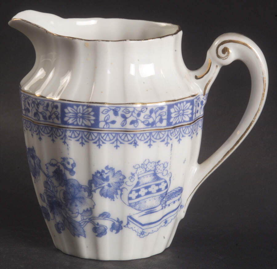 China Blau Creamer by Reinhold Schlegelmilch-1