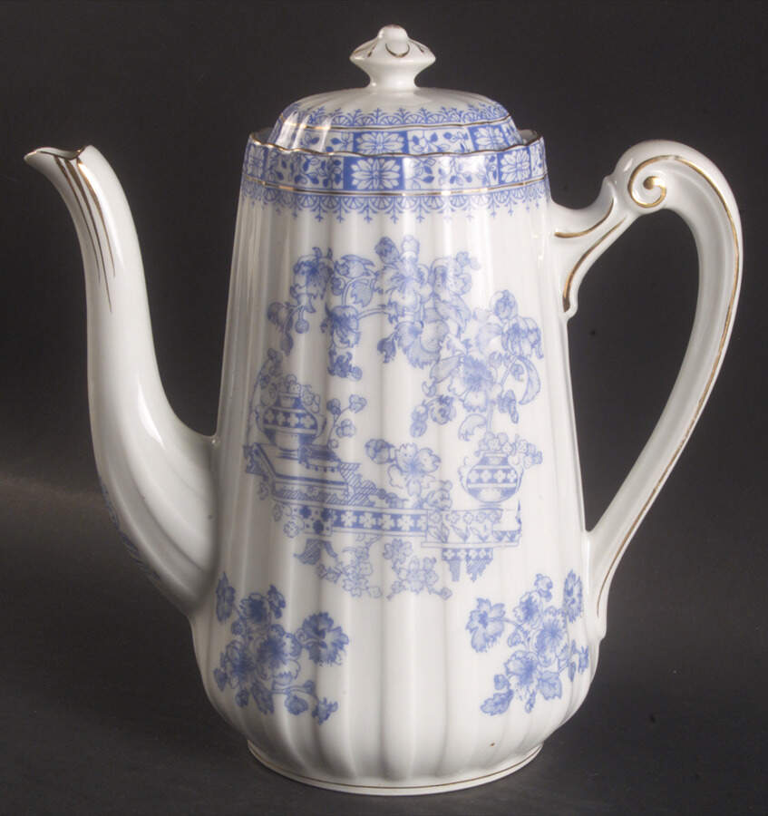 China Blau Coffee Pot & Lid by Reinhold Schlegelmilch-1