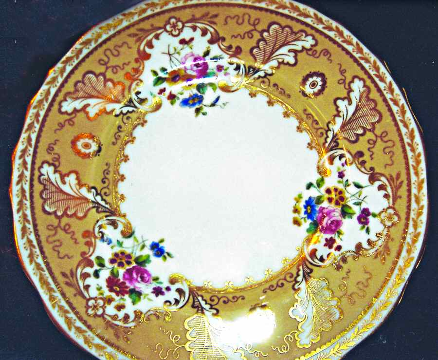 T1622-W Dessert/Pie Plate by Royal Cauldon-1