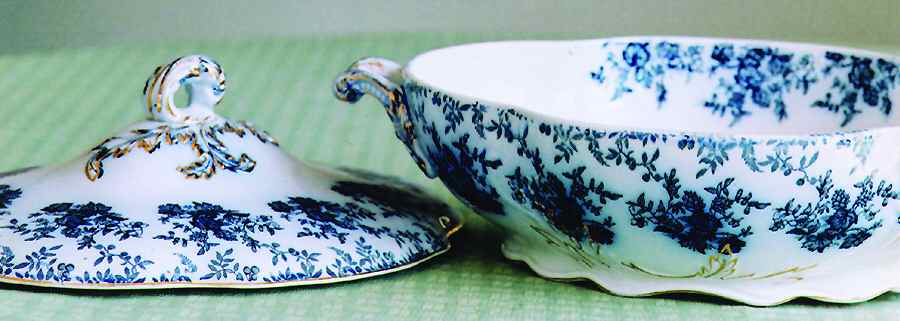 Ladas Blue Oval Covered Vegetable by Ridgway (Ridgways)-1