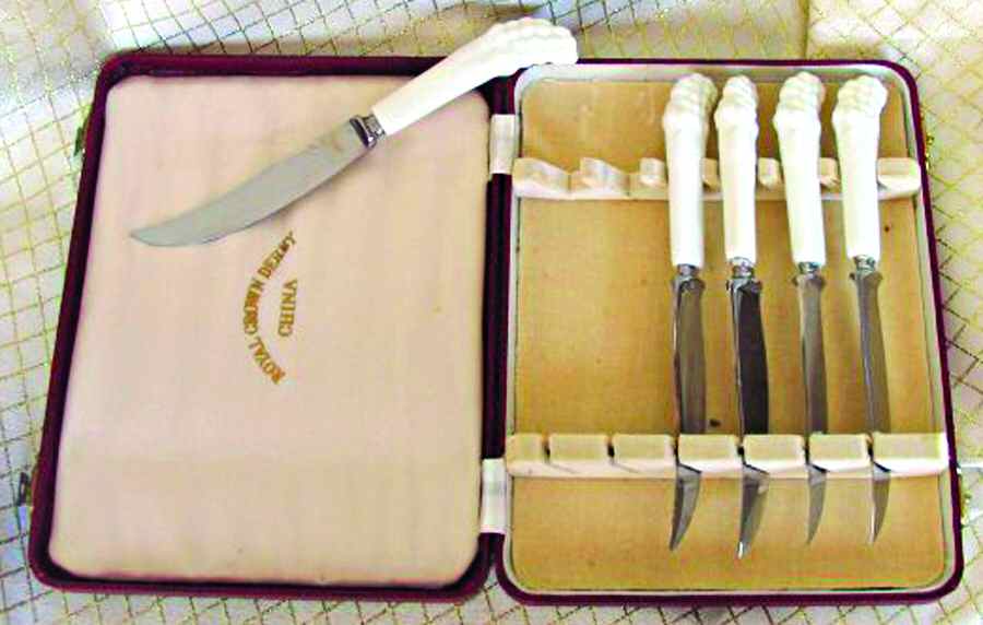 Vine White Individual Fruit Knife by Royal Crown Derby-1