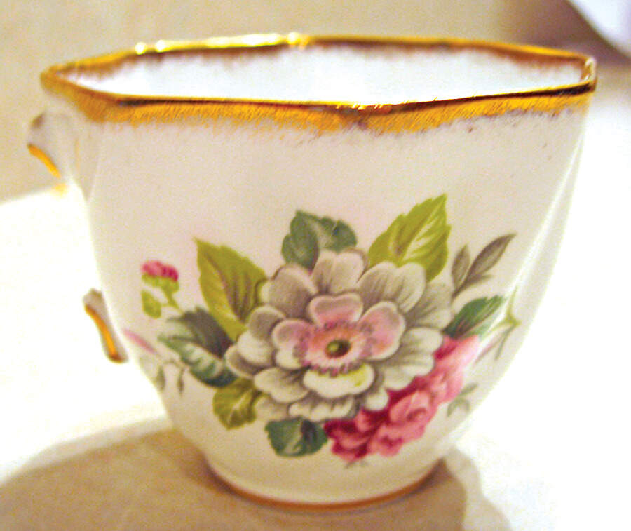 5942 Flat Cup by Rosina-Queens-1