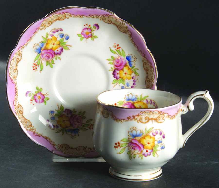 1211 Footed Cup & Saucer Set by Royal Albert-1