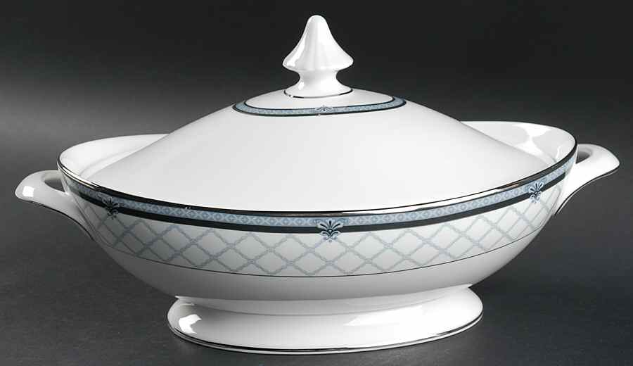 Countess Oval Covered Vegetable by Royal Doulton-1