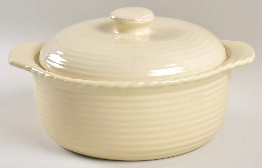 Bellini Cream 1.5 Qt Round Covered Casserole by Roscher & Co-1