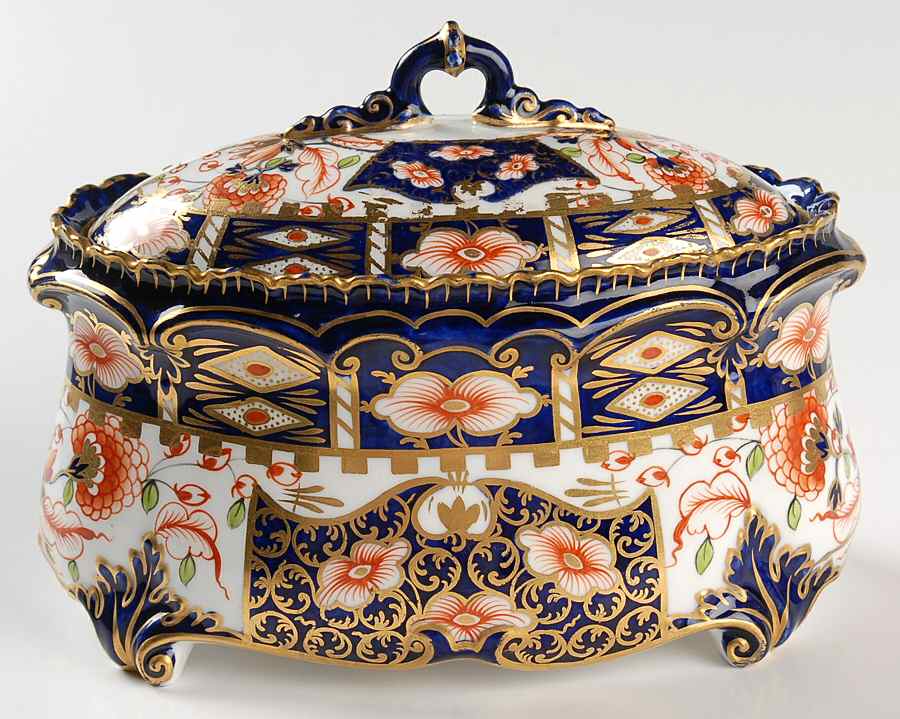 6299 Oval Box & Lid by Royal Crown Derby-1