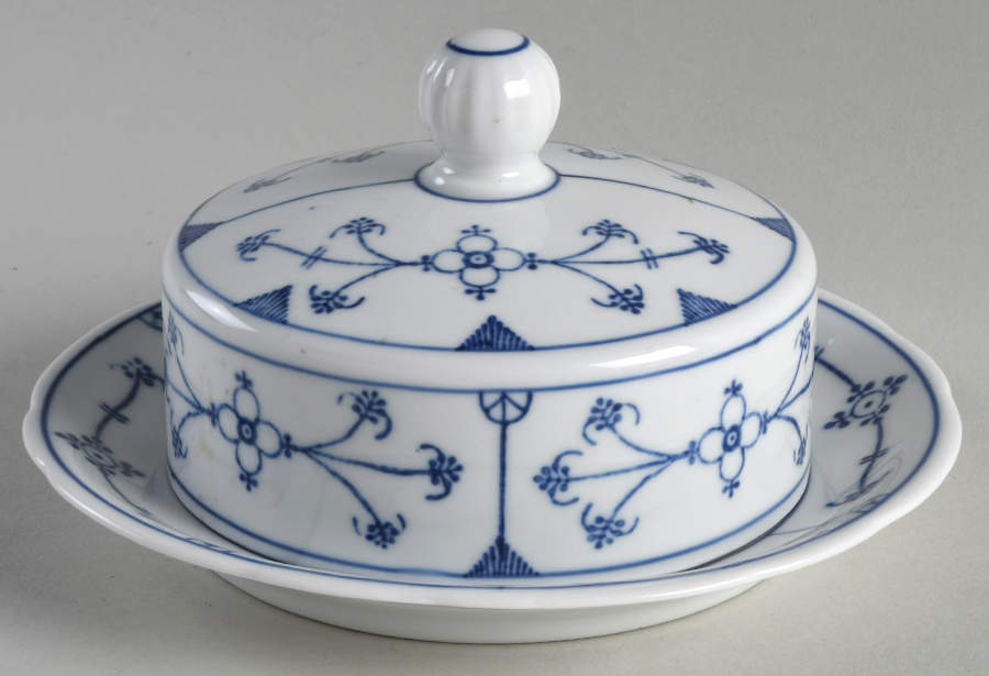 REH37 Round Covered Butter by Reichenbach-1