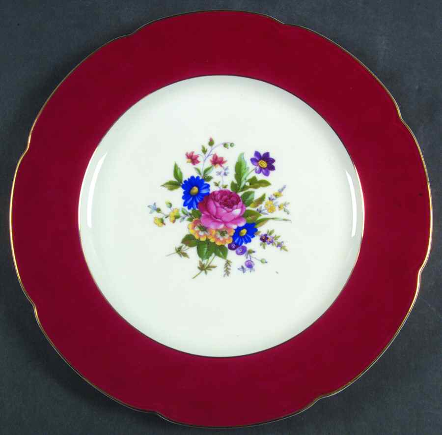 ROB373 Dinner Plate by Royal Bayreuth-1