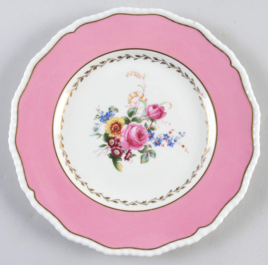 V2199 Luncheon Plate by Royal Doulton-1