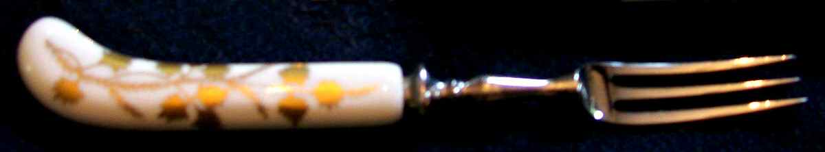 RCD103 Individual Fruit Fork with Stainless Tines by Royal Crown Derby-1