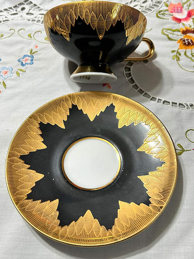 7988 Footed Cup & Saucer Set by Rudolf Wachter-1