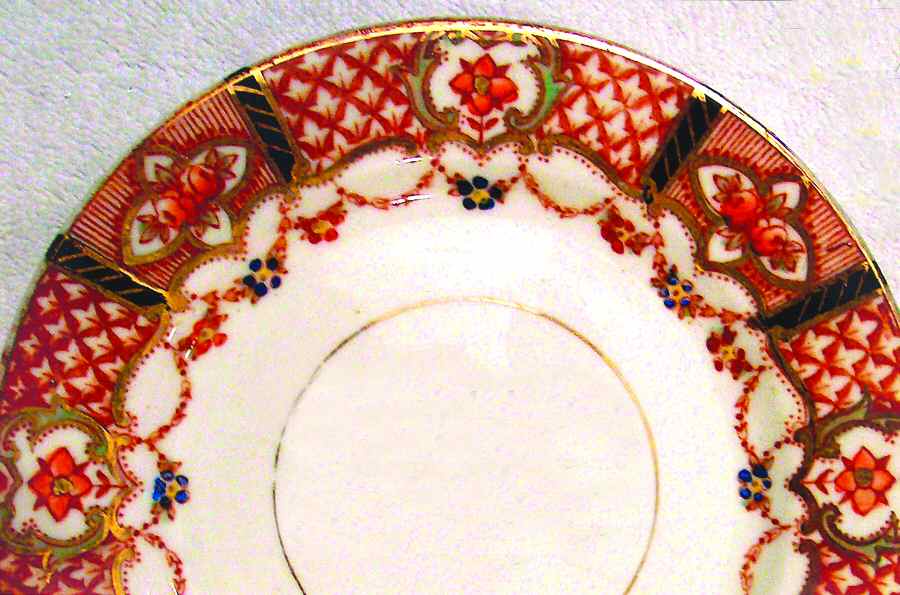 RLY21 Bread & Butter Plate by Roslyn (England)-1