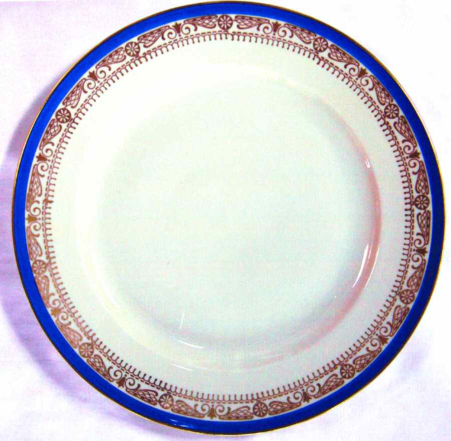 ROB376 Dinner Plate by Royal Bayreuth-1