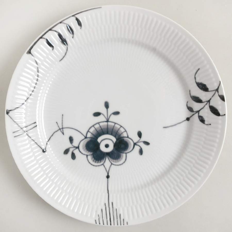 Mega Black Dinner Plate by Royal Copenhagen-1