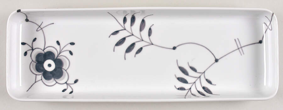Mega Black Oblong Tray 14" by Royal Copenhagen-1