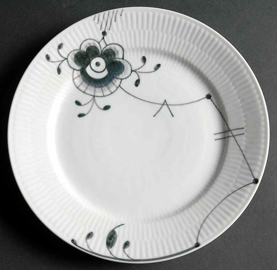 Mega Black Salad Plate by Royal Copenhagen-1