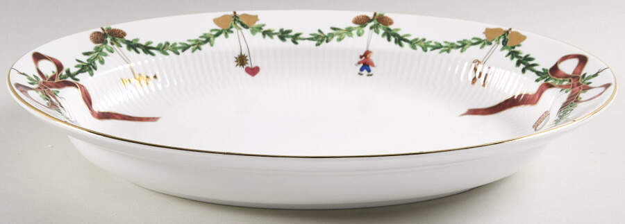 Star Fluted 13" Oval Plate by Royal Copenhagen-1