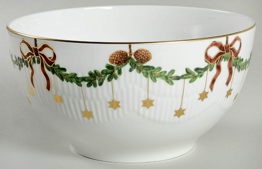 Star Fluted 7" Round Serving Bowl by Royal Copenhagen-1