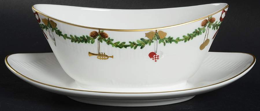 Star Fluted Gravy Boat with Attached Underplate by Royal Copenhagen-1