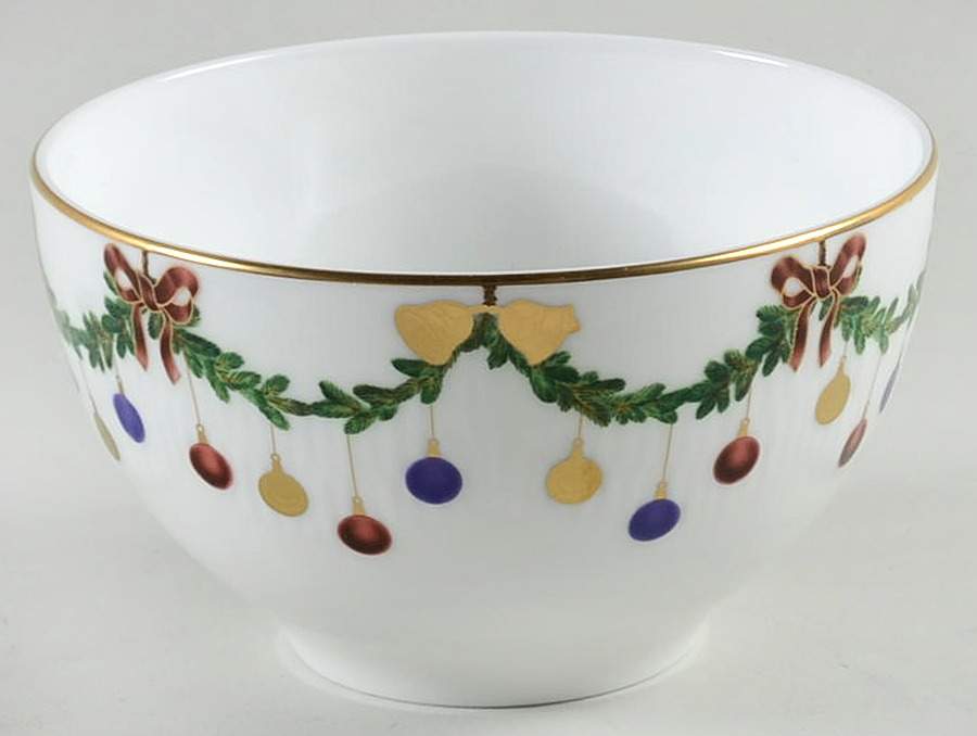 Star Fluted Bon Bon by Royal Copenhagen-1
