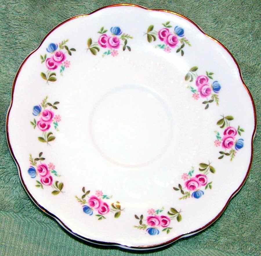 ROA196 Saucer by Royal Albert-1