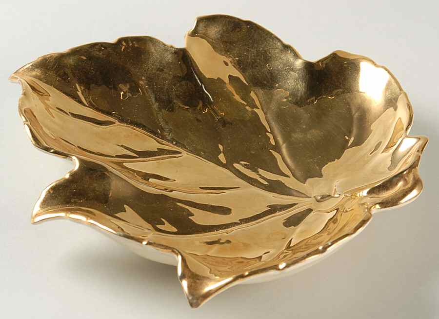 Autumn Gold 8" Leaf Dish by Royal Winton-1