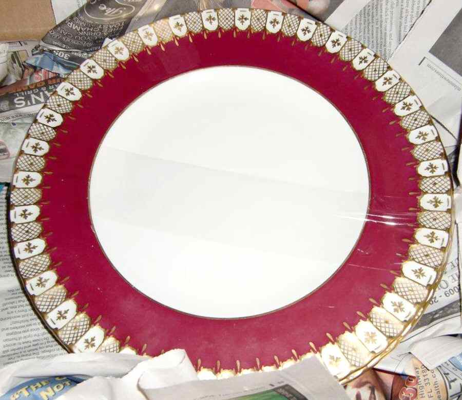 RCD105 Dinner Plate by Royal Crown Derby-1