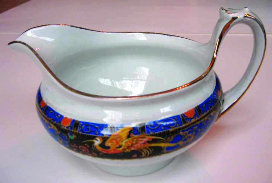 E3023 Creamer by Royal Winton-1