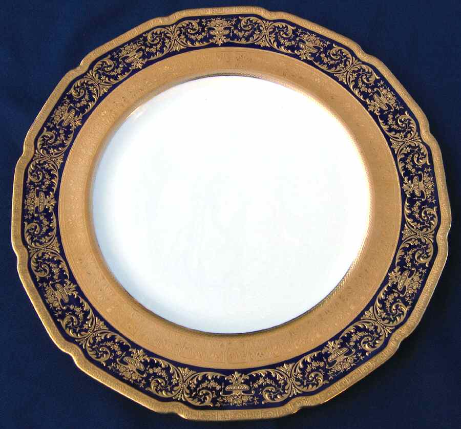 RD264 Dinner Plate by Royal Doulton-1