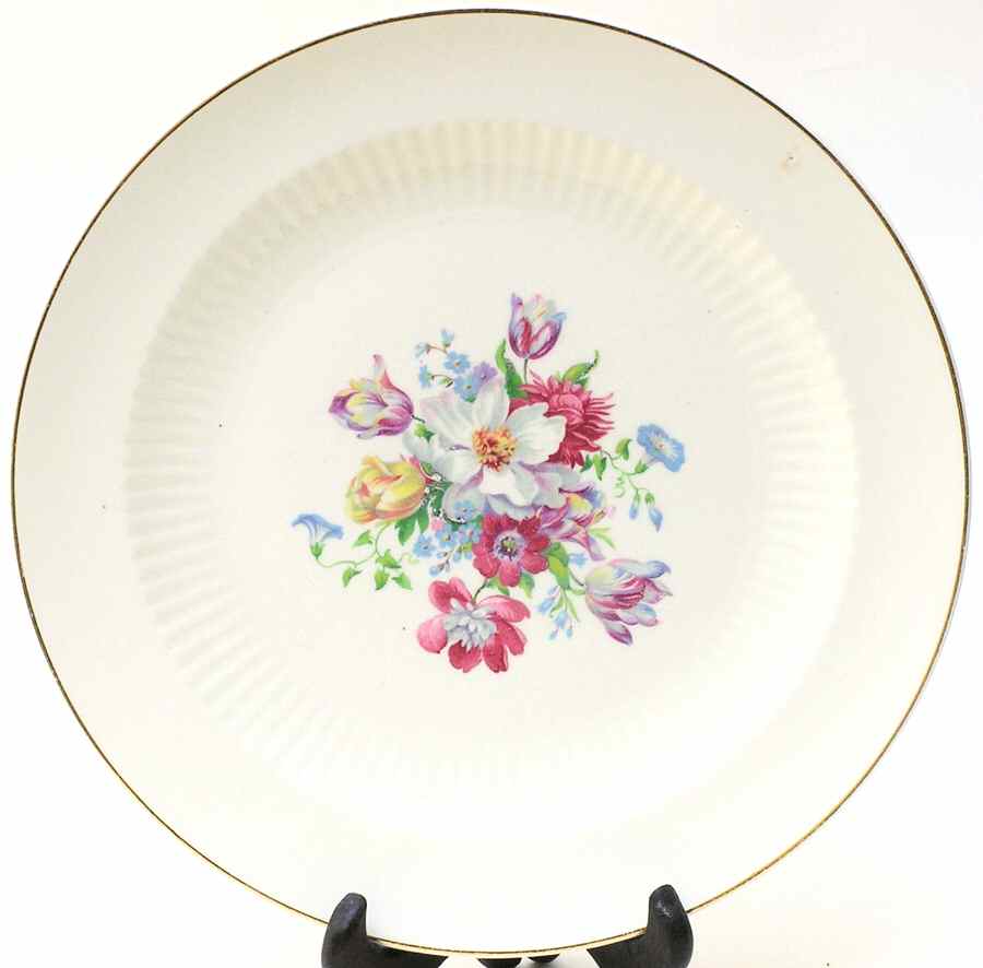 RYL255 Dinner Plate by Royal (USA)-1