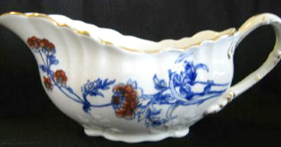 Beverley Gravy Boat by Royal Doulton-1