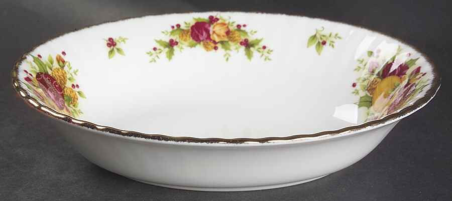 Old Country Roses Holiday (2006) 9" Oval Vegetable Bowl by Royal Albert-1