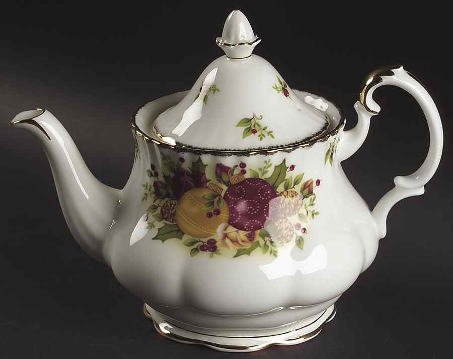 Old Country Roses Holiday (2006) Teapot & Lid by Royal Albert-1