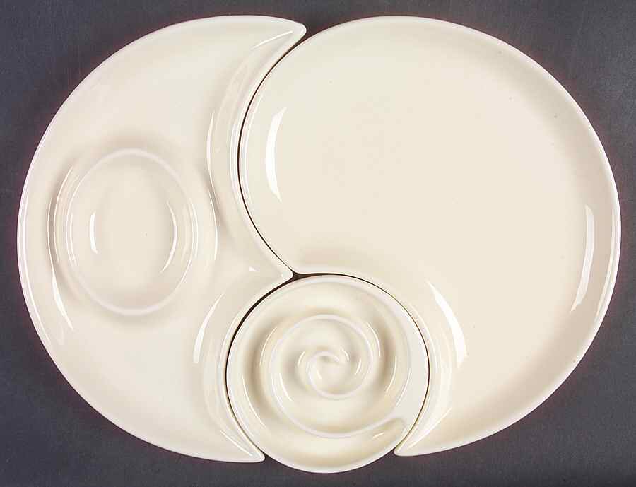 Bay Leaves Cream 3 Piece Chip/Dip Set with Interlocking Pieces by Royal Doulton-1
