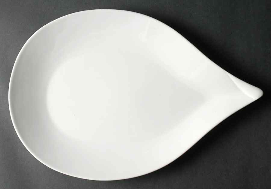 Spa Lifestyle Waterdrop White 14" Oval Serving Platter by Royal Doulton-1