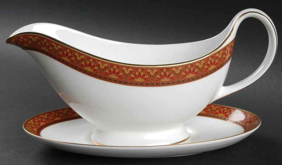 Imperial Gravy Boat & Underplate by Royal Doulton-1