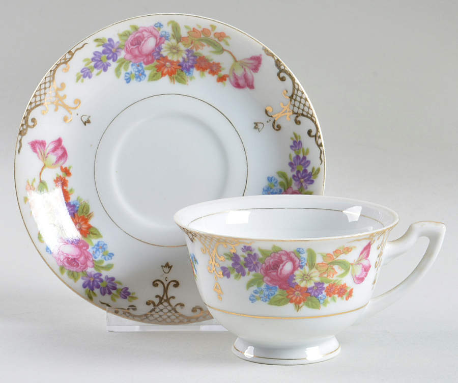 RNW8 Footed Cup & Saucer Set by Renwick (Japan)-1